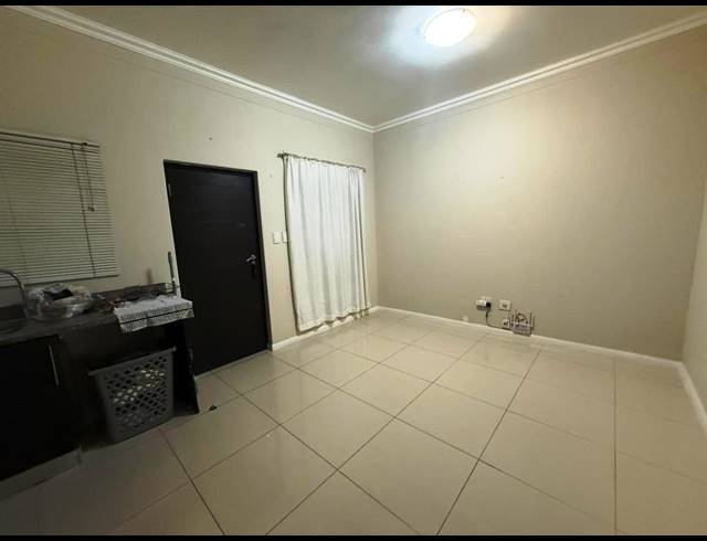 1 BEDROOM APARTMENT FOR SALE IN UMHLANGA RIDGE